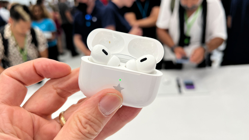 Apple выпускает важное обновление AirPods 2 перед полноценным запуском iOS 18